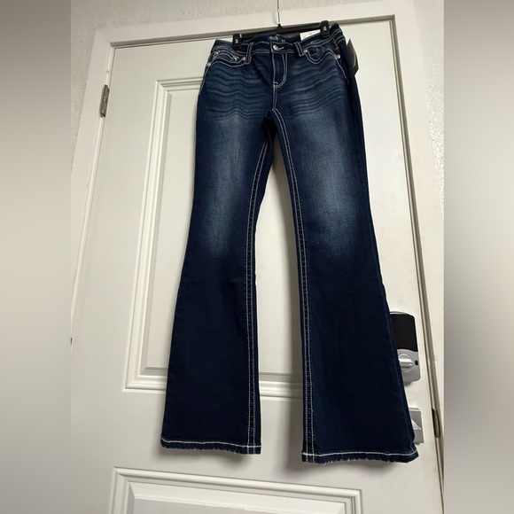 NEW!! NWT Miss Me Mid-Rise Bootcut Jeans 31x34 - Angel Wing Pockets - Picture 7 of 16